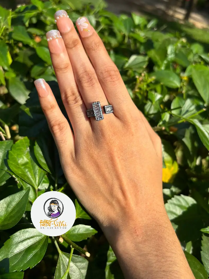 The T- Band Ring