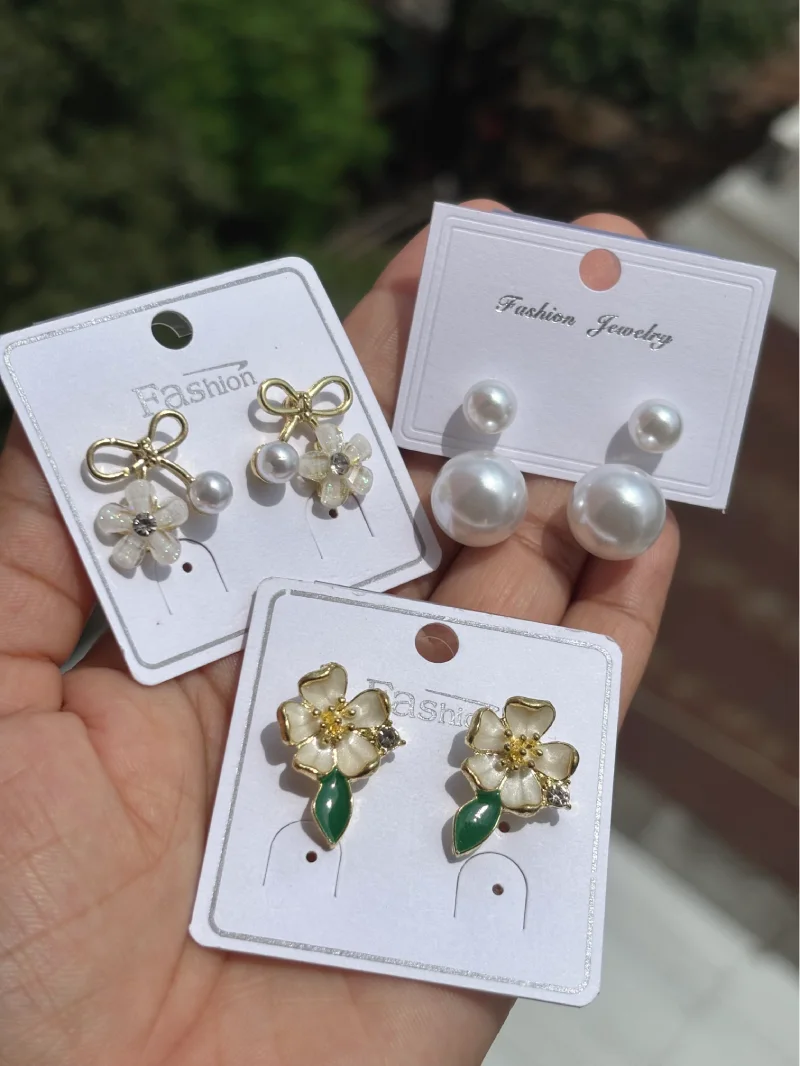 Elegant Bow & Floral Pearl Stud Earring